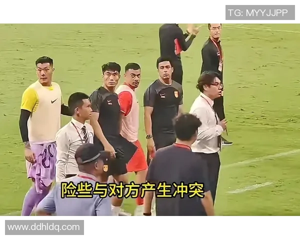 被扇巴掌的国足球星揭示背后不为人知的原因和复杂情感冲突