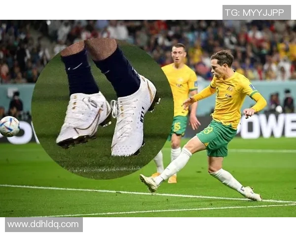 鲜艳足球鞋加持下的球星风采与赛场表现解析